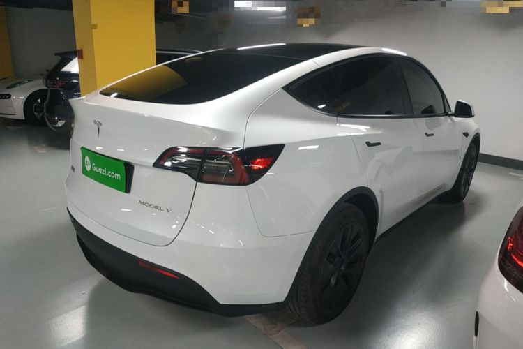 Used Tesla Model Y 2024 Long-Range All-Wheel-Drive Version
