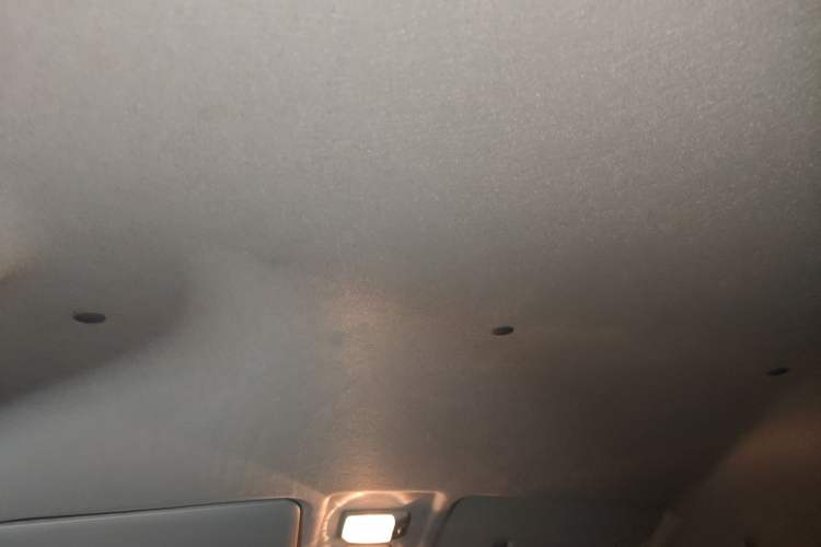 Used Jinbei New Hiace X30L 2023 1.5L Super-Enjoyment Edition Passenger Van 5/6/7-Seater Non-Air-Conditioned Version SWC15M
