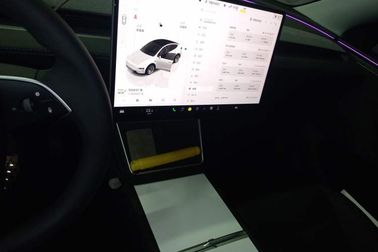 Used Tesla Model Y 2025 Long-Range All-Wheel-Drive Version
