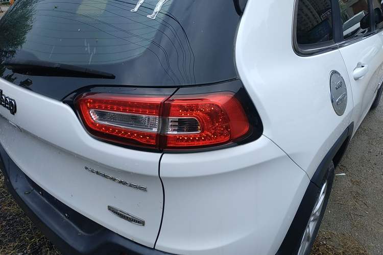 Used  Cherokee 2016 2.0L Smart Version