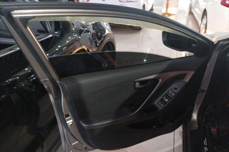 Used Hyundai Elantra 2016 1.6L Automatic Prestige Edition
