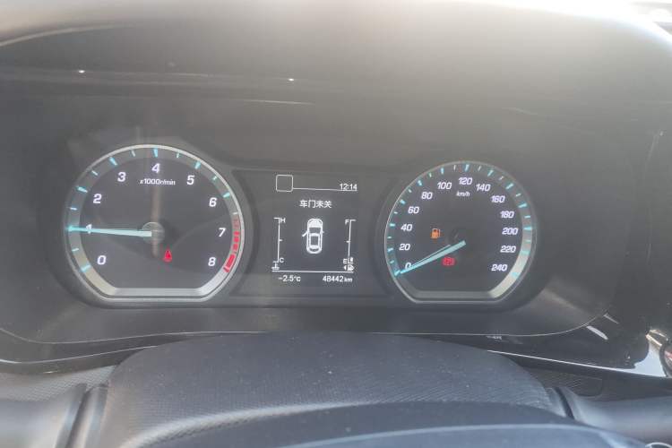 Used Oshan X5 2021 Revised Version 1.6L Manual Luxury Edition