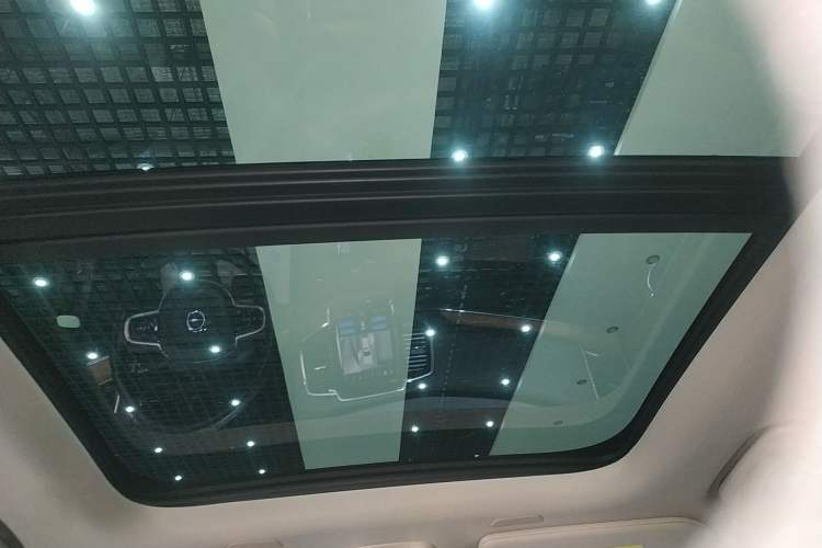 Used Volvo XC90 2019 T6 Zhiyi Edition 7-Seater China VI Standard
