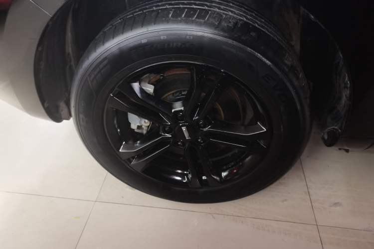 Used Wey VV5 2019 1.5T Two-Wheel Drive Color Pioneer
