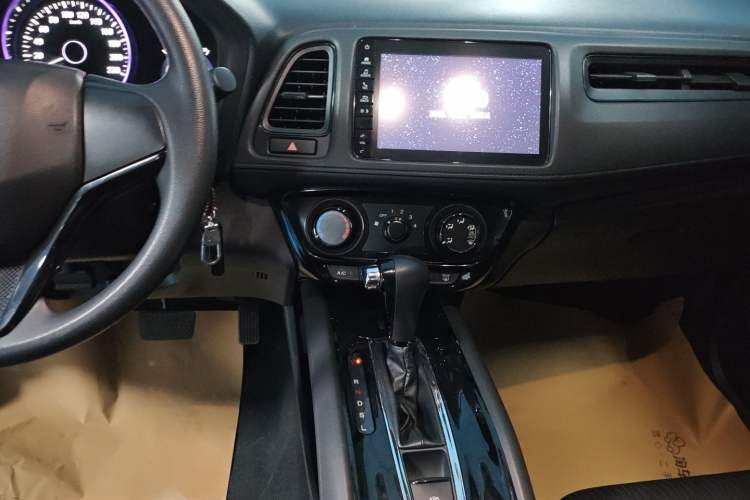 Used Honda Vezel 2020 1.5L CVT Pioneer Edition
