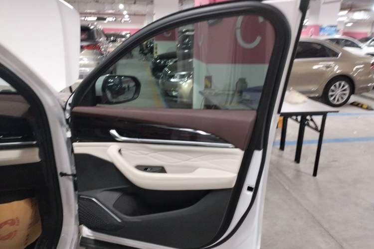 Used Geely Auto Monjaro L 2021 2.0TD DCT EVO Two-Wheel Drive Prestige Version
