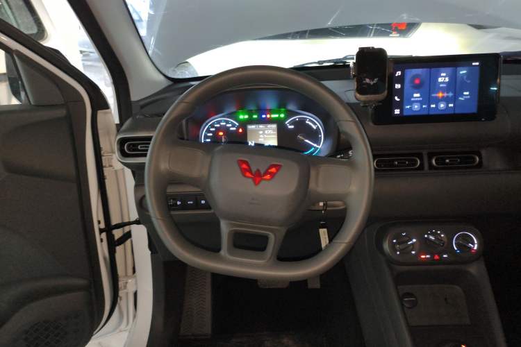 Used Wuling Hongguang New Energy 2024 All-Electric Model 300KM Standard Version