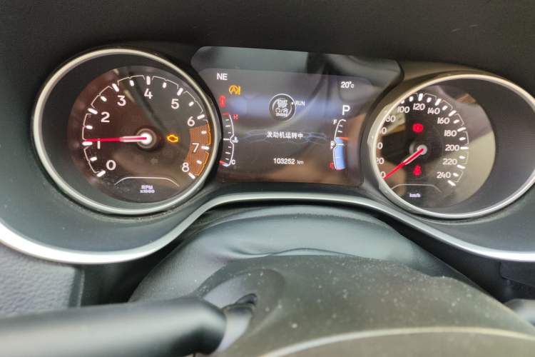 Used  Compass 2017 200T Automatic Family Edition
