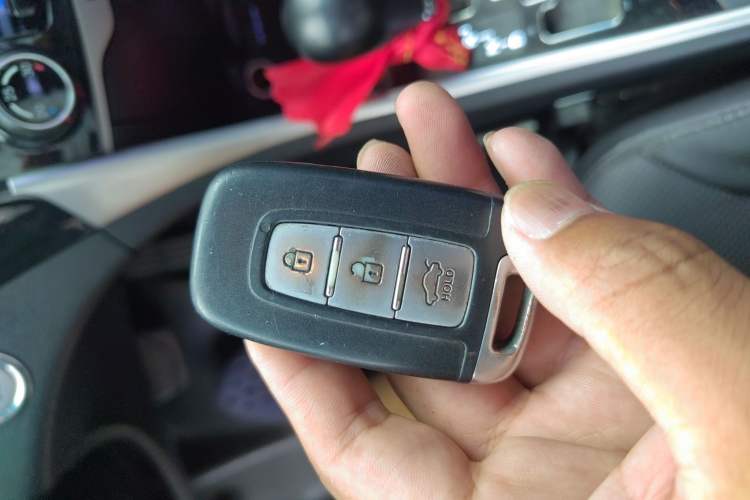 Used Hyundai Sonata 2013 2.0L Automatic Luxury Edition
