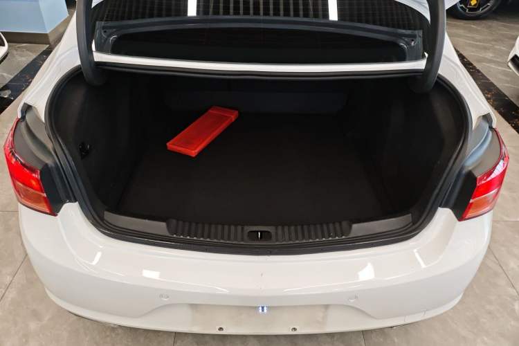 Used Buick Verano 2017 Sedan 20T Dual-Clutch Leading Model
