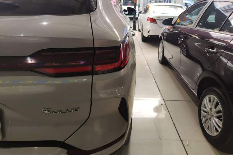 Used BYD Song PLUS New Energy 2023 Champion Edition EV 520KM Flagship Model