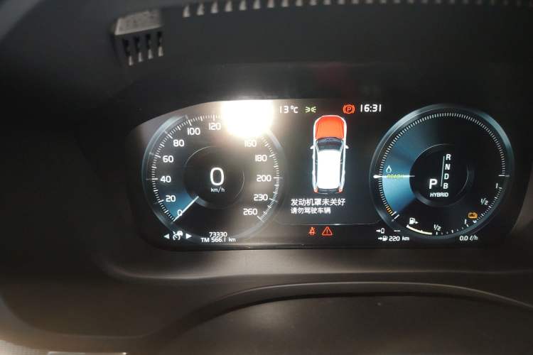 Used Volvo XC60 New Energy 2019 T8 E-Drive Hybrid Intelligent Luxury Sport Edition China V Standard
