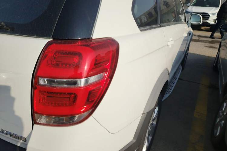 Used Chevrolet Captiva 2015 2.4L Two-Wheel Drive Urban Version 5 Seats