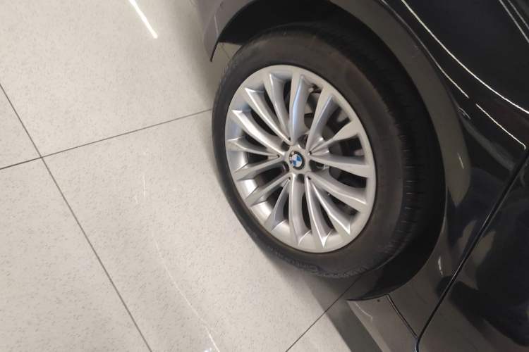 Used BMW 5 Series 2019 530Li Leading Model Luxury Package
