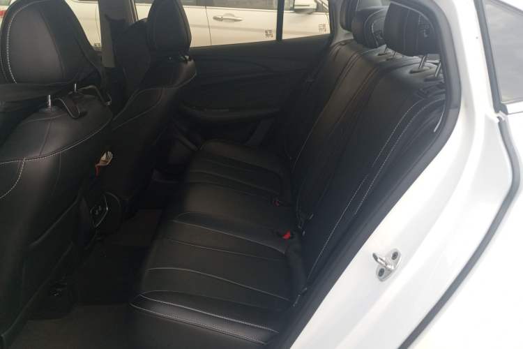 Used Roewe i5 2020 1.5L Automatic 4G Connect Luxury Flagship Edition
