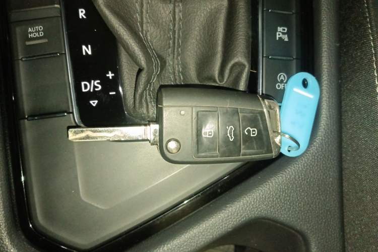 Used Volkswagen Tiguan L 2022 330TSI Automatic Two-Wheel Drive R-Line Enhanced Edition
