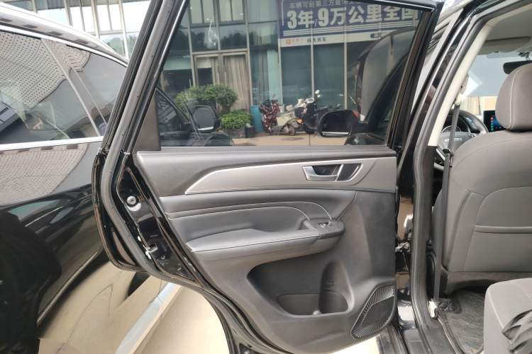 Used Haval M6 2021 PLUS 1.5T DCT Elite Smart Connectivity Model
