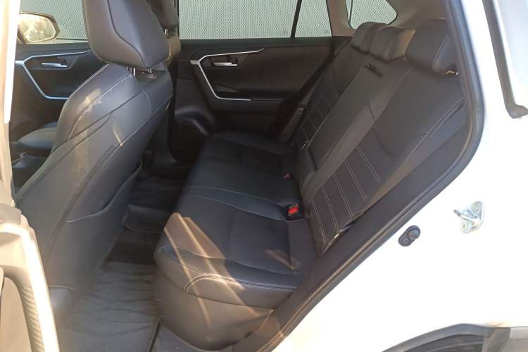 Used Toyota Wildlander 2023 Dual-Motor 2.5L E-CVT Four-Wheel Drive Prestige Edition
