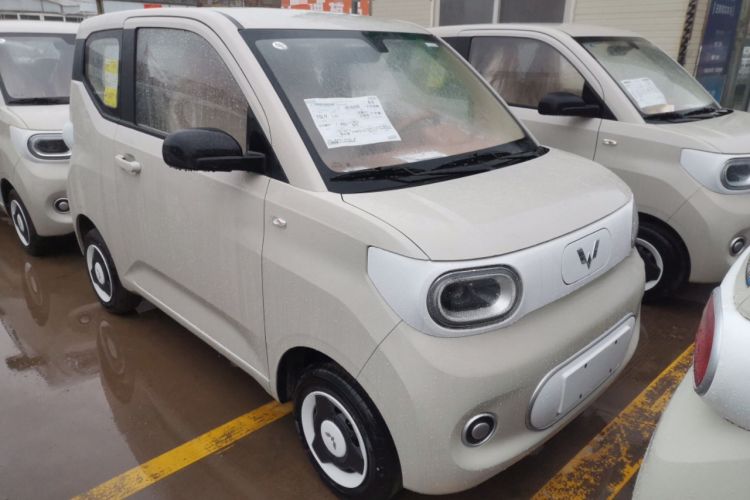 Used Wuling Hongguang MINIEV 2024 3rd Generation 215km Youth Edition
