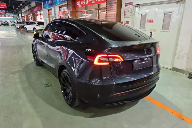 Used Tesla Model Y 2024 Long-Range All-Wheel-Drive Version
