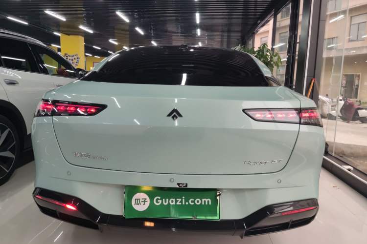 Used  GT 2023 710 Rear-Drive Pro Supercharge Edition
