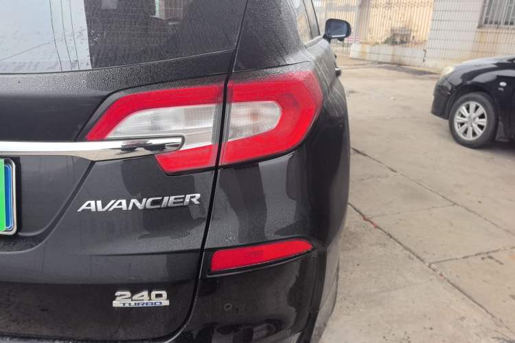 Used Honda Avancier 2017 240TURBO Two-Wheel Drive Premium Edition
