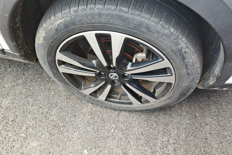 Used Nissan Kicks 2021 1.5L XV CVT Smart Connect Luxury Edition
