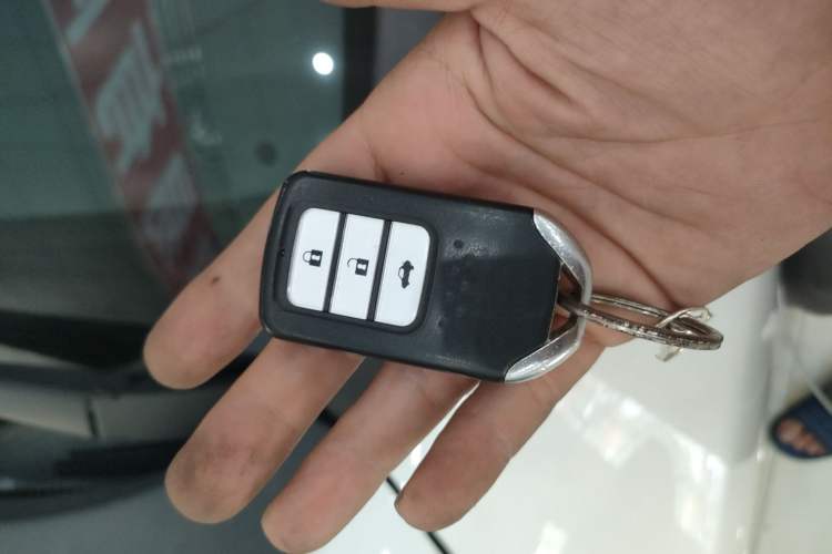 Used Honda Jade 2017 1.8L Automatic Classic Edition 5 seats
