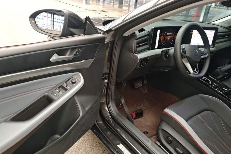 Used Volkswagen Lamando 2024 Lavida L 280TSI DSG Cool & Spicy Edition
