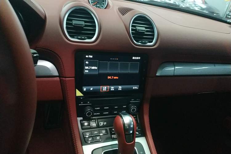 Used Porsche 718 2022 Spyder 2.0T
