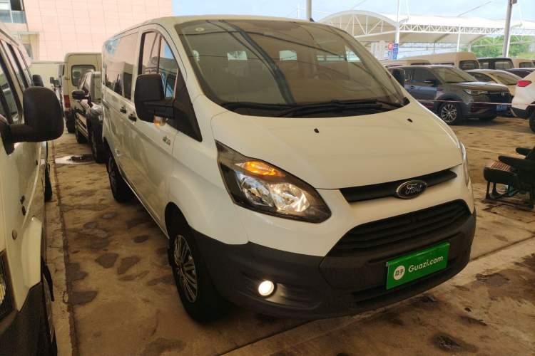 Used Ford Transit 2019 2.0T Diesel Multi-Purpose Commercial Vehicle Short Wheelbase Low Roof 6-Seater China VI Standard
