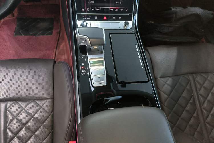 Used Audi A8 2022 A8L 50 TFSI quattro Comfort Edition Collector's Model
