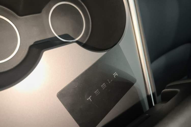 Used Tesla Model Y 2023 Rear-Wheel-Drive Version
