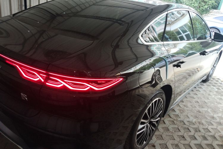 Used BYD Han 2025 EV with 701 km of Laser Radar-Enabled Intelligent Driving