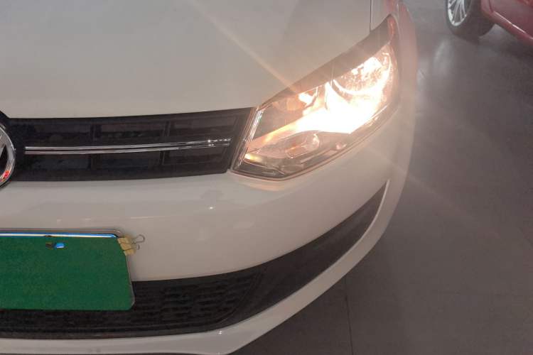 Used Volkswagen Polo 2016 1.4L Manual Fashion Model
