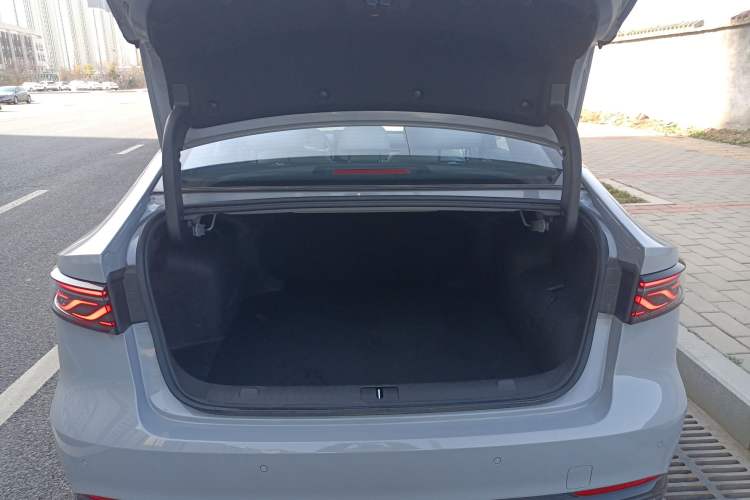 Used Chery Fengyun A8L 2025 1.5 TGDI 145 km Luxury Version
