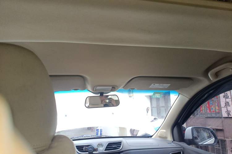 Used Wuling Hongguang 2016 1.5L S1 Deluxe Model China V-standard
