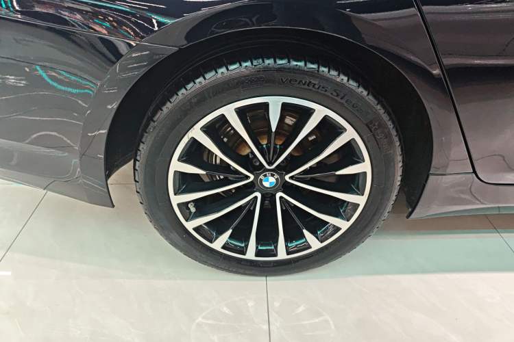 Used BMW 5 Series 2022 Restyled 525Li Luxury Package