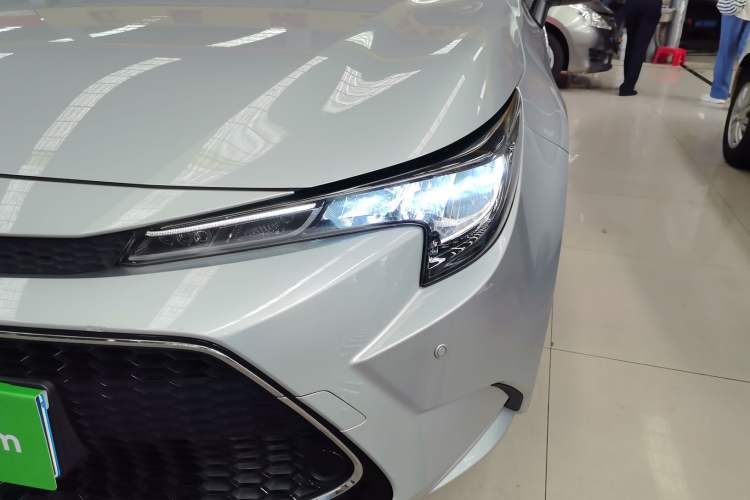 Used Toyota Levin 2019 Dual-Engine 1.8H E-CVT Luxury Edition China VI Standard
