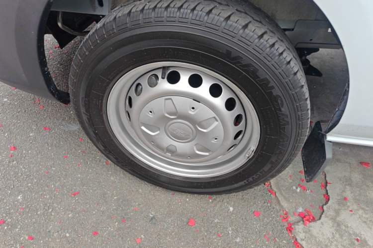 Used Ford Transit 2023 2.0T Gasoline Manual Multifunction Commercial Vehicle Short Wheelbase Low Roof 5/6 Seats