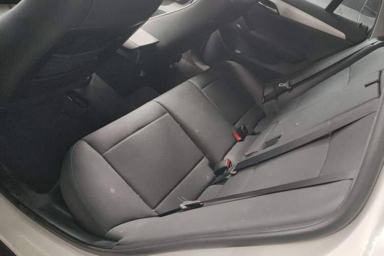 Used BMW X1 2014 sDrive18i Leading Model
