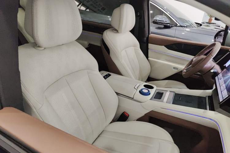 Used BYD Xia 2025 DM-i 1.5T 180km Excellence Model
