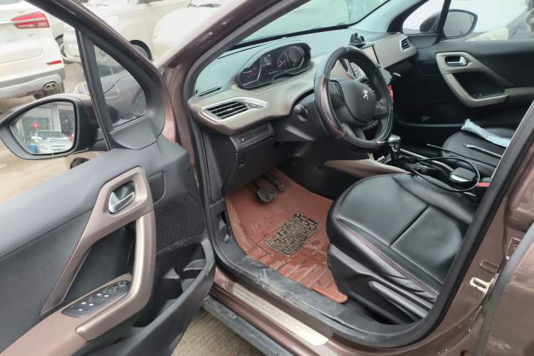 Used Peugeot 2008 2014 1.6L Automatic Fashion Edition