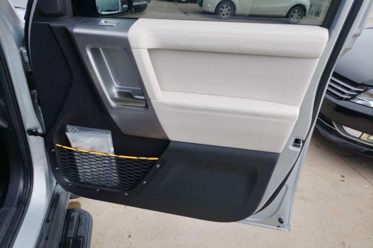 Used  V23 2025 401 Two-Wheel Drive Intelligent Driving Version