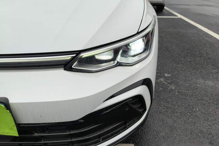 Used Volkswagen Golf 2023 Facelift 280TSI DSG R-Line
