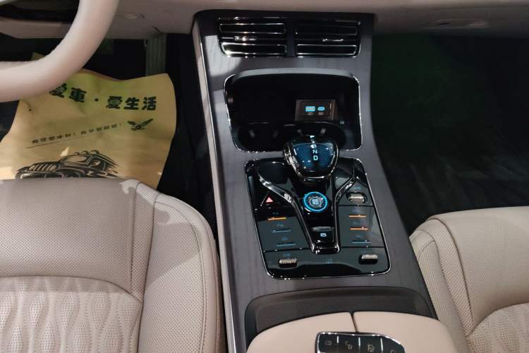 Used BYD Han 2025 EV with 701 km of Laser Radar-Enabled Intelligent Driving
