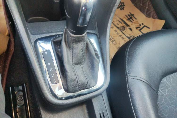 Used Volkswagen Santana 2015 1.6L Automatic Comfort Edition
