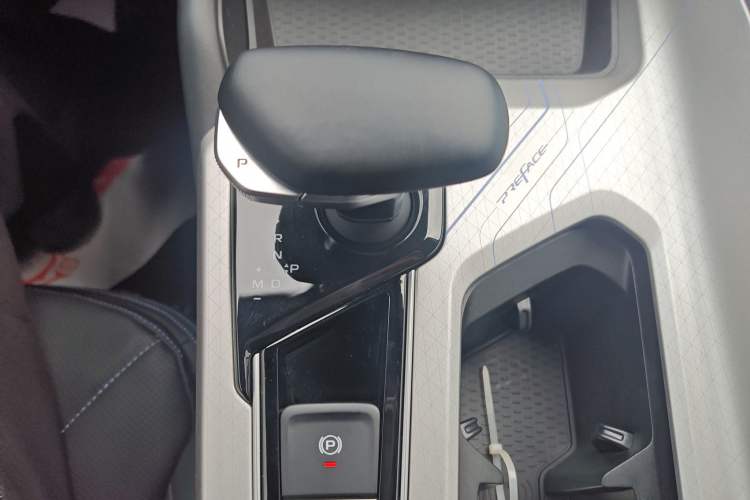 Used Geely Auto Preface 2025 Dongfang Yao 1.5TD Kunlun Edition
