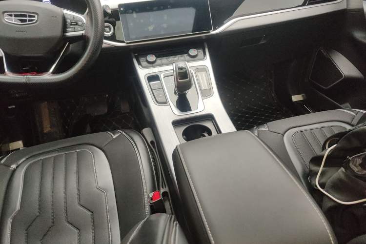 Used Geely Auto Emgrand X7 Sport 2021 Million Edition 1.8TD DCT Two-Wheel Drive Comfort Model