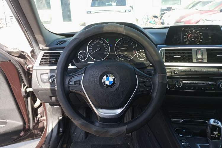 TDK.VehicleDetails.img